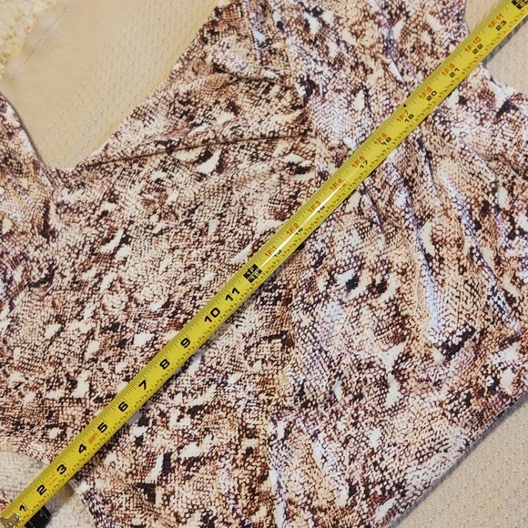 New Directions Pink and White Long Sleeve Snakeskin Look Blouse - Picture 10 of 12